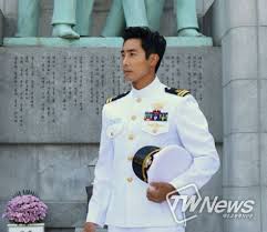 특히 김용호는 이근을 상대로 un 근무 등 경력 위조, 성범죄 등 의혹을 제기했다. Lo6amfwdlkz2 M