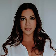 Ginelle Alvarez, LMFT (@mindandbodyelevated) • Instagram photos and videos