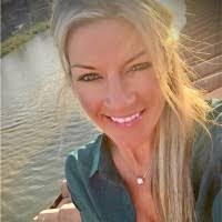 Vicky Hendrickson's Instagram, Twitter & Facebook