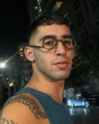 CJ Acevedo (@fioredeicieli) • Instagram photos and videos