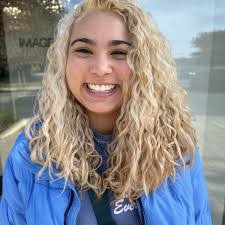 Sarah Heng's Instagram, Twitter & Facebook