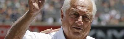 Legendary Dodgers manager Tommy Lasorda dead at age 93