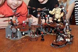 The Brick Castle: Hobbit Lego - The Goblin King Battle 79010