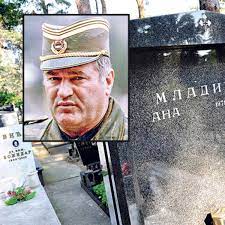 43 видео 8 939 просмотров обновлен 6 нояб. Moju Anu Nije Ubio Arkan Sokantne Tvrdnje Ratka Mladica O Naruciocima Cerkinog Ubistva