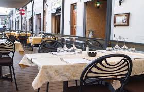 Pagina ufficiale del ristorante vineria gastone, che propone. Dehors Pedana Esterna Tavoli All Aperto Dettaglio Picture Of Ristorante Pizzeria Trattoria La Carabaccia Firenze Florence Tripadvisor