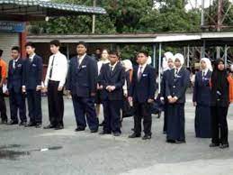 A teacher is like winter, while it's. Hari Guru Smk Raja Chulan Src 2010 Youtube