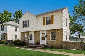 Located in columbus, oh, spacious 1 & 2 bedroom garden style apartments and 3 bedroom townhomes are conveniently located near major. 3 Bedroom Apartments For Rent In Columbus Oh Apartments Com