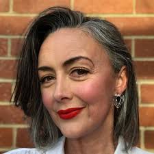 Jackie Middleton's Instagram, Twitter & Facebook