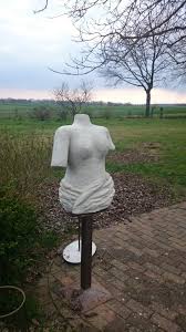 Wer seinen garten mit figuren aus beton, gips oder anderen materialien aufpeppen möchte, braucht ganz wichtig, wenn sie gartenfiguren selber machen möchten: Skulpturen Aus Beton Selbst Herstellen So Geht S Ganz Einfach
