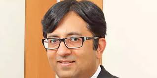 Larger size does constrain in some ways, it is not as bad as some people  fear,' says Rajeev Thakkar