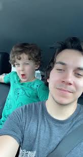 Son expression faciale méritait la victoire. #waitforit #play  #trytonotlaugh #essayedenepasrire #dadandson #monfils #perefils #haha #kids