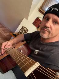 Hello, my name is Keith and I'm a guitaraholic … is this the right place  for me? Please be accepting as my ego lizard brain needs full attention!  Lol ✌️