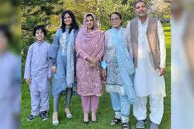 A pickup truck mounted the curb and hit the victims in the city of london, ontario province. 8w6dzmgndovmsm