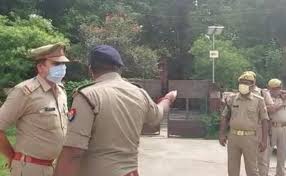 Listen guys here you will get meme videos which is created by me and all the clips which is used here belong to their respected owners not to me. Uttar Pradesh Police Join Pawri Meme Fest With A Tweet On Late Night Parties