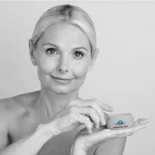 Watts Beauty Ceramide Cream Infused with Peptides