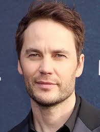 We Bought a Zoo' Review: Feel-Good Story Fails to Unleash the Beast