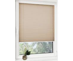 Montajı yapışkanlı olduğu için çok basittir. Plicell Parrot Bej Cam Balkon Perdesi Plise Perde Perdejim Com