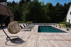 Découvrez notre large sélection de carrelage sol extérieur pour votre terrasse ou votre contour de piscine. Realisez Votre Terrasse Avec Aosia Paysage Situe A Vern Sur Seiche