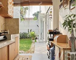 Pada kesempatan kali ini aku akan membahas secara penuh model dapur. 10 Ide Desain Dapur Terbuka Keren Bikin Masak Jadi Adem Sisiruang