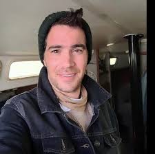 Who else is a victim of this man? Aaron 🚩🚩 RUN