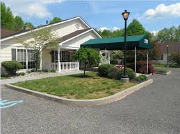 Arden Courts Of Cherry Hill 2700 Chapel Avenue Cherry Hill Nj 08002 Retirement Living Assisted Living Nursing Home