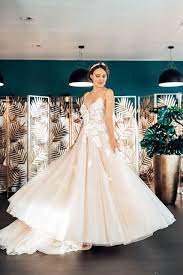 Entdecken sie unsere riesige auswahl an brautkleidern von marken wie pronovias, ladybird, eddy k., modeca und vielen mehr. Mein Brautkleid Das Letzte Und 4 Lichtlein Brennt Der Countdown Lauft Noch Vier Tage Bis Heilig Abend Wir Wunschen Euch Einen Besinnlichen Adventssonntag Und Schone Momente Bleibt Gesund Euer Mein