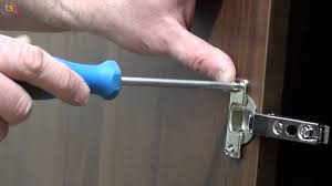 Tommy S Trade Secrets How To Replace Kitchen Unit Hinges Youtube