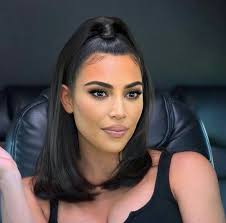 The hair is styled in such a way that its natural wavy texture is preserved in the most stunning mode. Pin By Angel Here On Kim Human Hair Wigs Hair Beauty Front Lace Wigs Human Hair