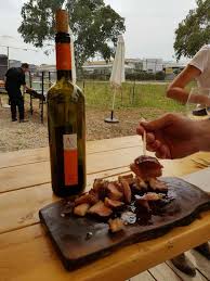  מרכז המבקרים של יקב כישור הוא מיקום לא שגרתי, בו ניתן לקיים ישיבות הנהלה, ימי גיבוש, ימי כיף וסדנאות והרצאות. ×©×™×©×™ ×'×©×¨ ×•×™×™×Ÿ ×—×•×–×¨ ×•×'×¢× ×§ 12 10 ×™×§×' ×•×™×ª×§×™×Ÿ Vitkin Winery Facebook