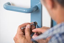 Elite Key & Fob technician working in Las Vegas