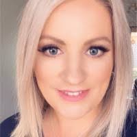 Rachael Holt's Instagram, Twitter & Facebook