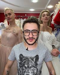 «кровь из глаз», «милохин, куда ты катишься? Nastya Ivleeva I Danya Milohin Primerili Svadebnye Platya V Velikih Lukah Mk Pskov