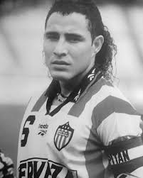 Junior terminó rindiéndole homenaje sin saber… nos duele el fallecimiento  de un jugador que siempre perteneció al corazón rojiblanco. Quería dirigir  en algún momento al tiburón. Jorge Bolaño ídolo. Fuerza a tu