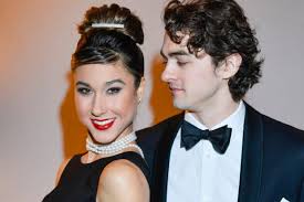 Czy serial im się znudził? Opole 2020 Ida Nowakowska Zabrala Meza Na Festiwal Pozowali Razem Za Kulisami Nie Zabraklo Romantycznych Gestow