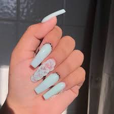 ¿cómo se logra esto con un método casero y barato? Itssdollz Manicura De Unas Unas Postizas De Gel Unas De Gel Bonitas