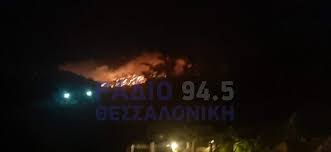 Η προπαρασκευή πυρός είναι πρωτοφανής, τα υψώματα παίρνουν φωτιά από τον 5ωρο βομβαρδισμό, κανείς δεν περιμένει ακόμα και για την ύπαρξη ζωντανών. V3usti7jnov0qm