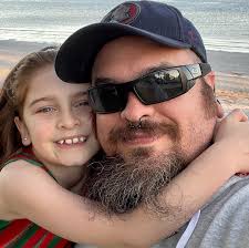 Hi guys! New at WOW here. How do I travel the best from Stormwind to  Winterspring?