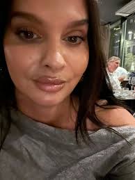 Wow over 12,000 followers! I'd love to know where you're all from. Drop a  comment with your flag and let me know what kind of content you'd love to  see