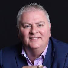 Ian Royce (@officialroycey)