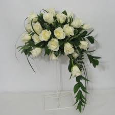 The best part about jj's house wedding flowers is that we always aim to bring you the highest quality—without charging for you the highest quality. Fresh Flower Wedding Bouquet Easy Diy Flowers Free Tutorials