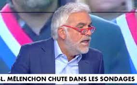 Pascal praud (born 9 september 1964 in nantes) is a french journalist specialising on sport, radio columnist, radio hosting and also a tv entertainer and producer. Insupportable Pascal Praud Pique Une Enorme Colere Contre Une Chroniqueuse Le Parisien