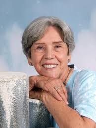 Lee Deskins's Instagram, Twitter & Facebook