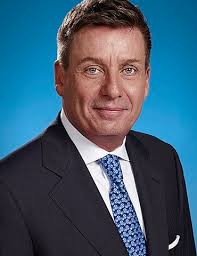 J'aime beaucoup préparer et animer cette émission, avec une équipe de feu  et des invités en or ! En direct dès 16h sur ICI Première et dès le 12  octobre sur Radio-Canada