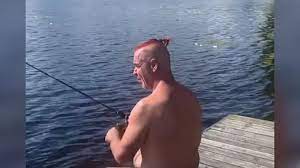 Rammstein-Sänger Till Lindemann postet Bild beim Nacktbaden in Finnland