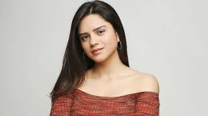 Fans get their best look yet at sasha calle's full supergirl suit in new set images for the flash. Exn5kwdlnrw4fm