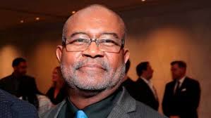 La insólita y audaz historia de un policía negro que se infiltró en el  aterrador Ku Klux Klan y jamás fue descubierto