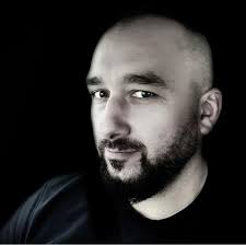 Dzisiaj rano wystartował od nas pierwszy TIR z pomocą dla powodzian. Akcję  zainicjowali Państwo Ilona i Rafał Hoffer. Dołączyły do nas firmy  współpracujące z Fabryką Mebli Hoffer: S-Group Sp z o.o. Oddział