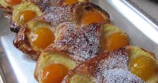 Viennoiserie Originaire De L Oranie Cette Patisserie Fait Son Apparition En France Dans Les Annees 60 Je Prepare Recette Dessert Gateaux Et Desserts Recette