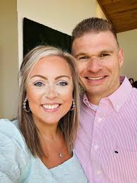 Could somebody make me platinum blonde please ? Xx many thanks