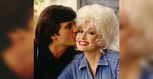 When dolly parton arrives at the golden globes on sunday, there's a strong possibility she'll be walking the red carpet solo. Relationships Dolly Parton Dishes On The Secrets To Her 52 Year Long Happy Marriage To Carl Thomas Dean Pressfrom Canada
